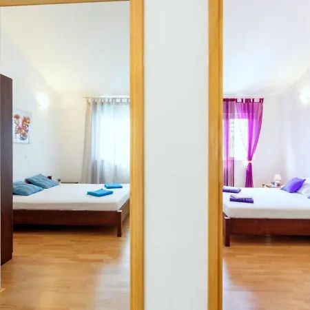 Hébergement de vacances House Ned Tučepi