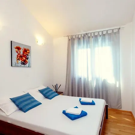 House Ned Hébergement de vacances