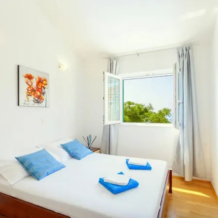 House Ned Hébergement de vacances *