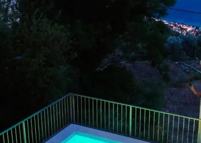 House Ned Feriehus Tučepi