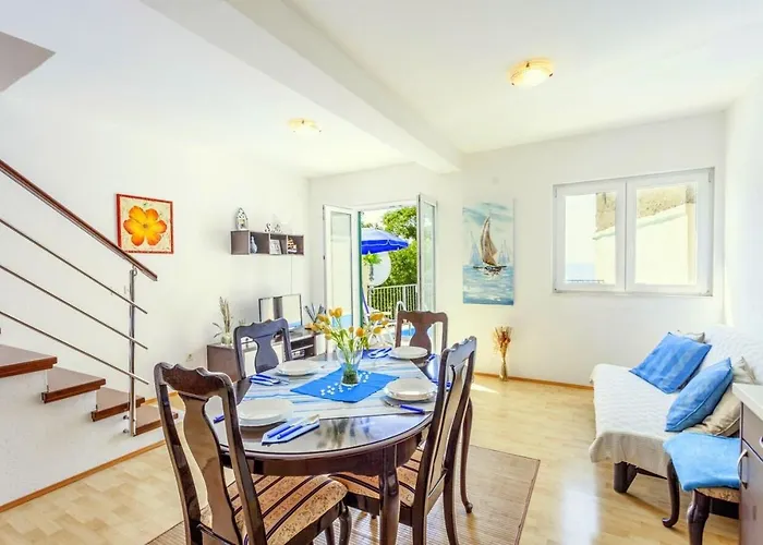 House Ned Feriehus Tučepi